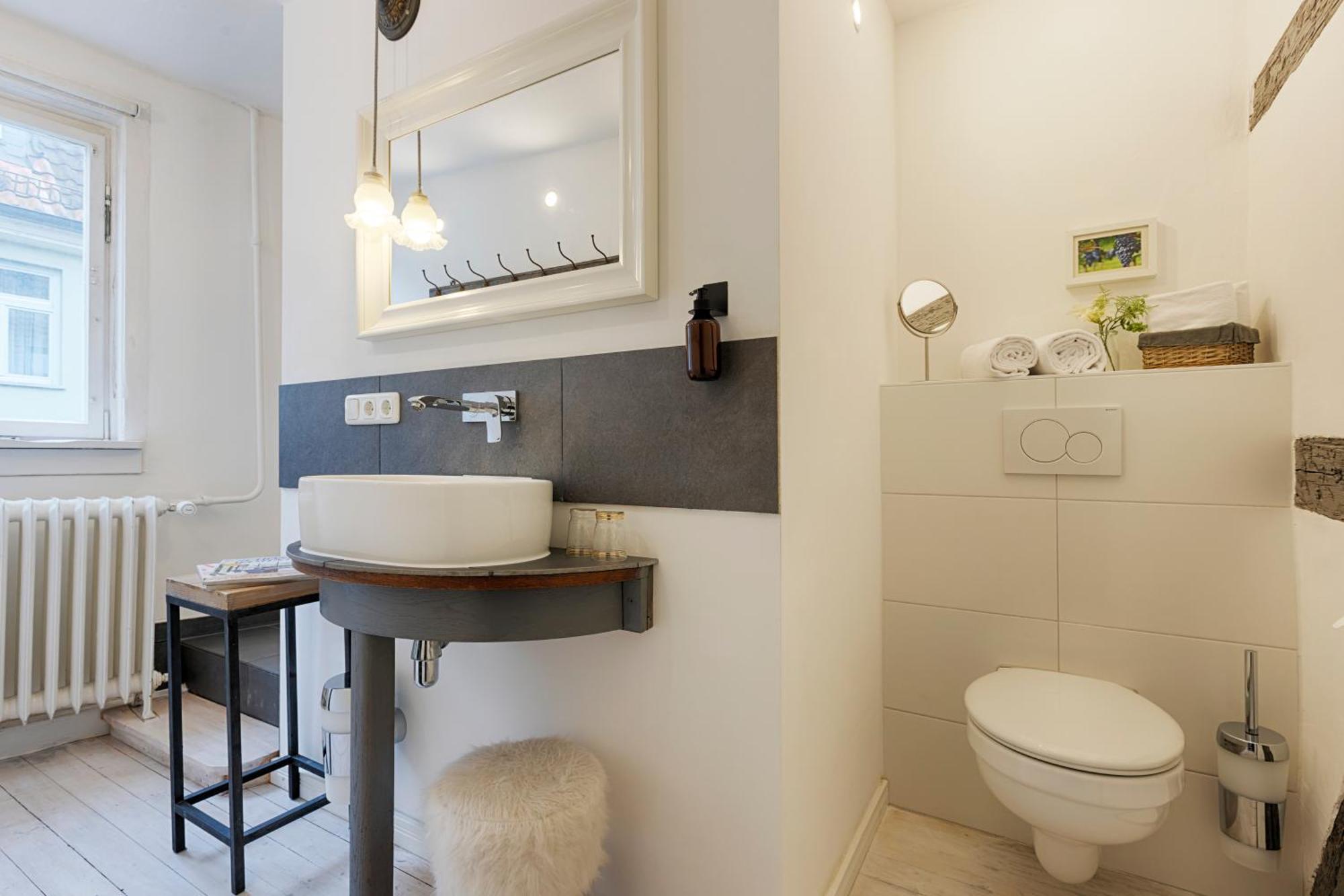 Weinhotel Oechsle & Brix Sommerhausen Bagian luar foto