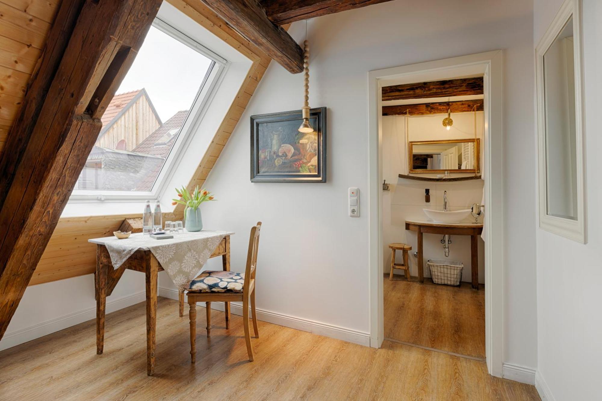 Weinhotel Oechsle & Brix Sommerhausen Bagian luar foto