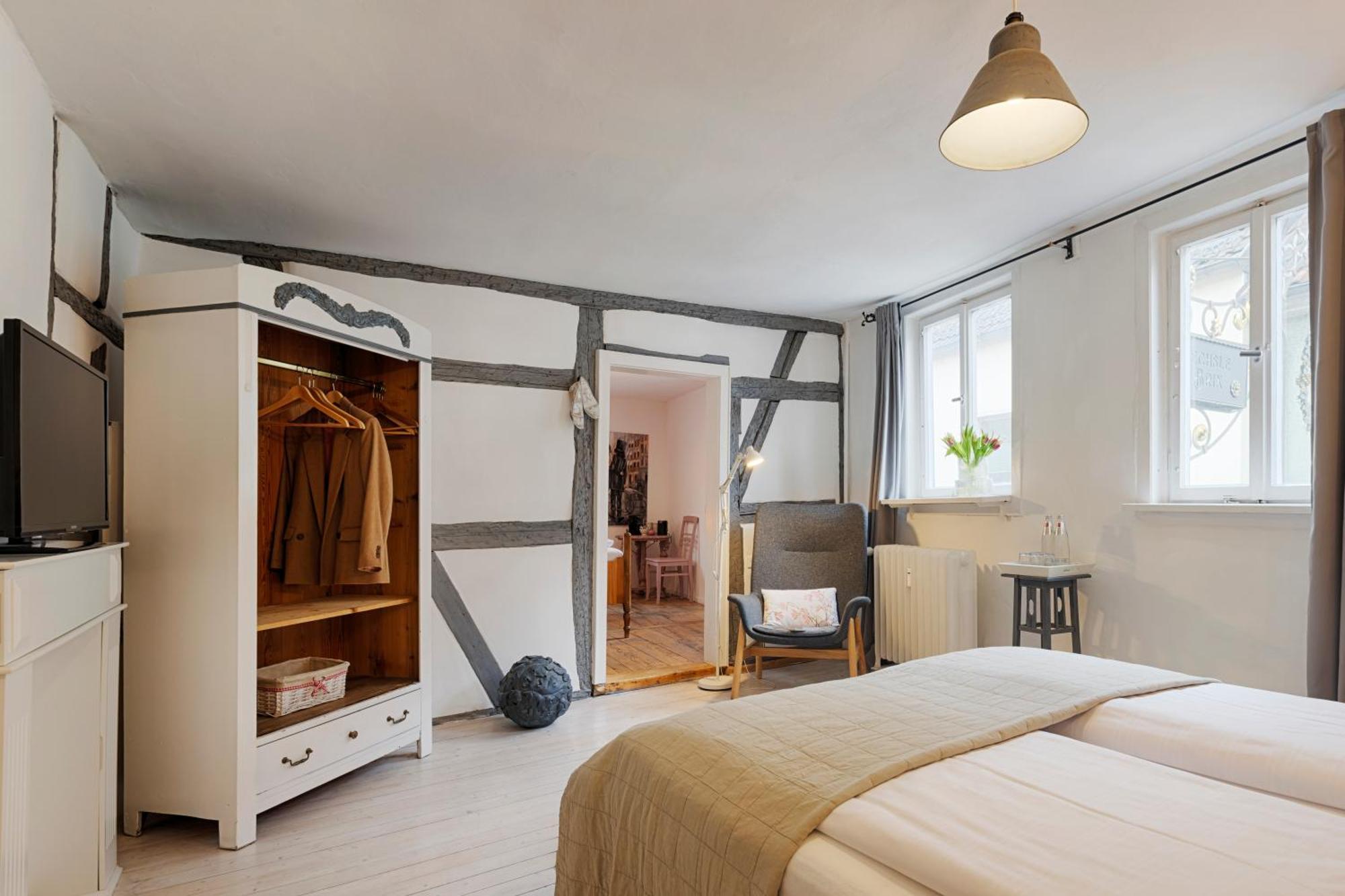 Weinhotel Oechsle & Brix Sommerhausen Bagian luar foto
